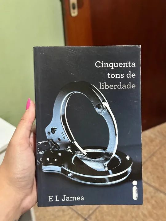 LIVROS BEM CONSERVADOS
