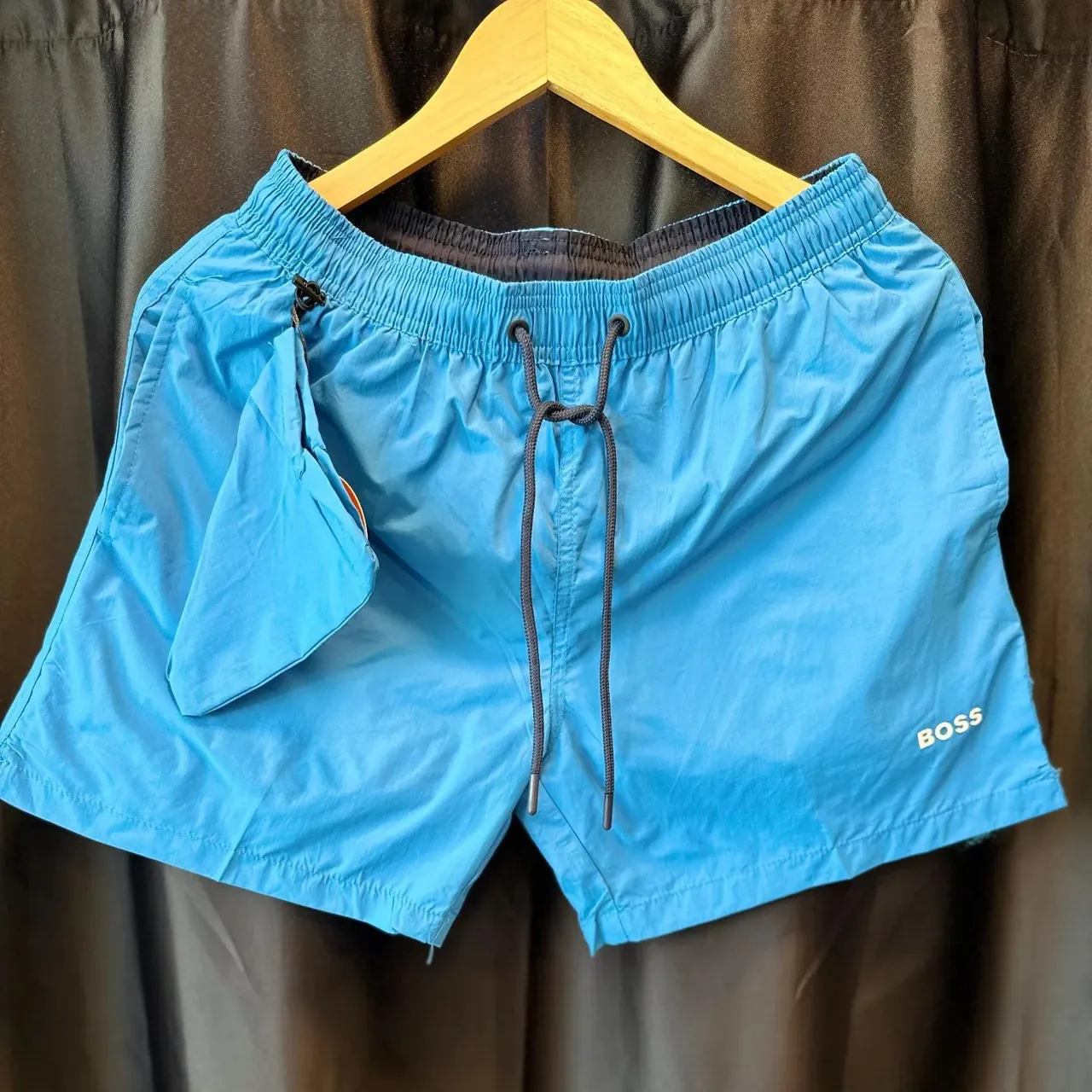 Short mauricinho de sarja Boss