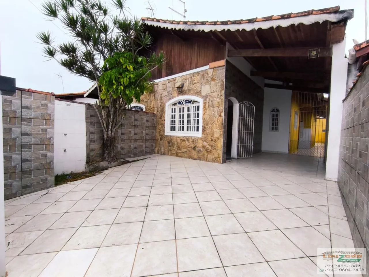 Casa para Locação em Peruíbe, Stella Maris, 2 dormitórios, 1 suíte, 1 banheiro, 2 vagas