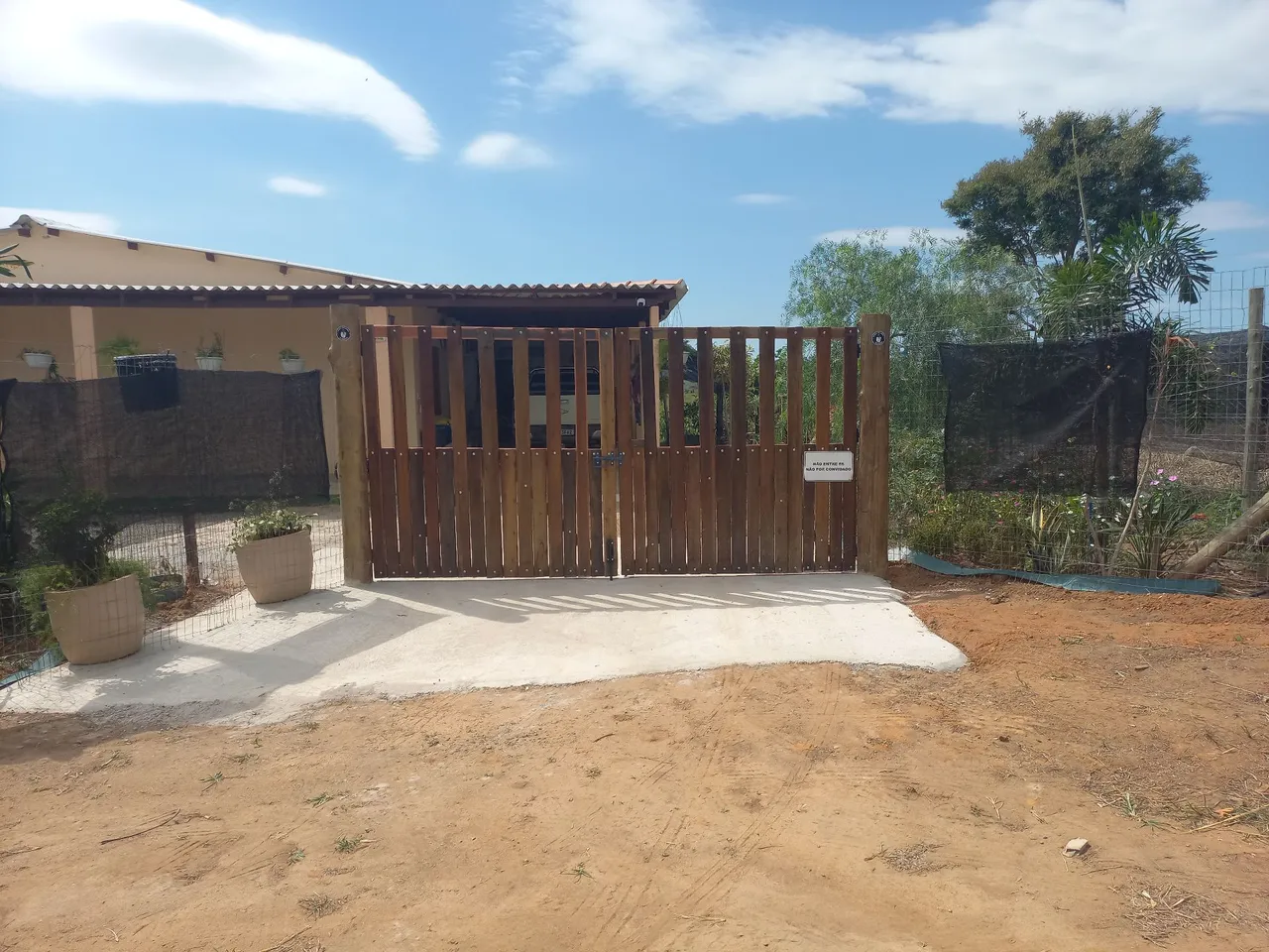 Casa com chácara, piscina, ...