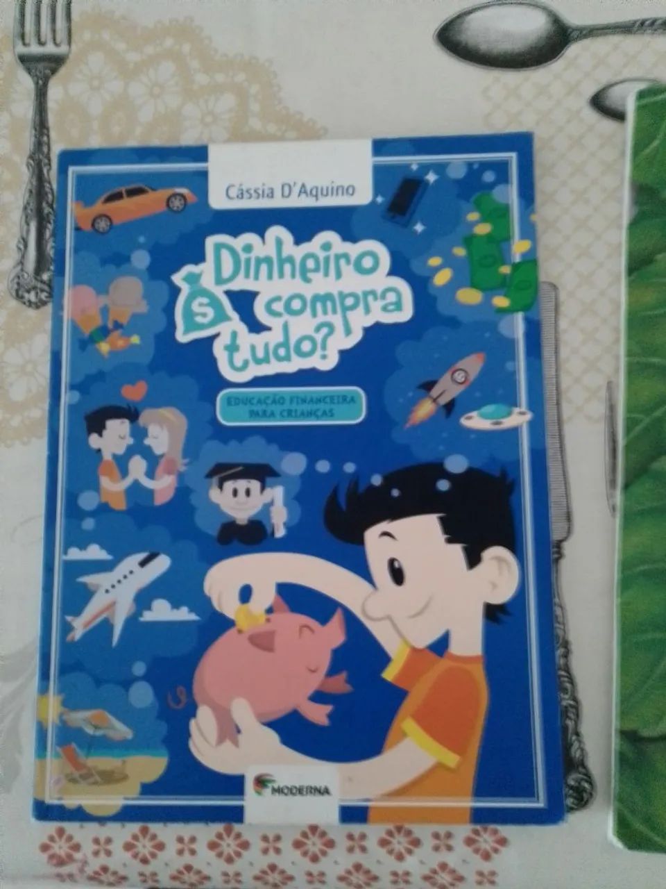 Dinheiro compra tudo? Cassia D'água Aquino.