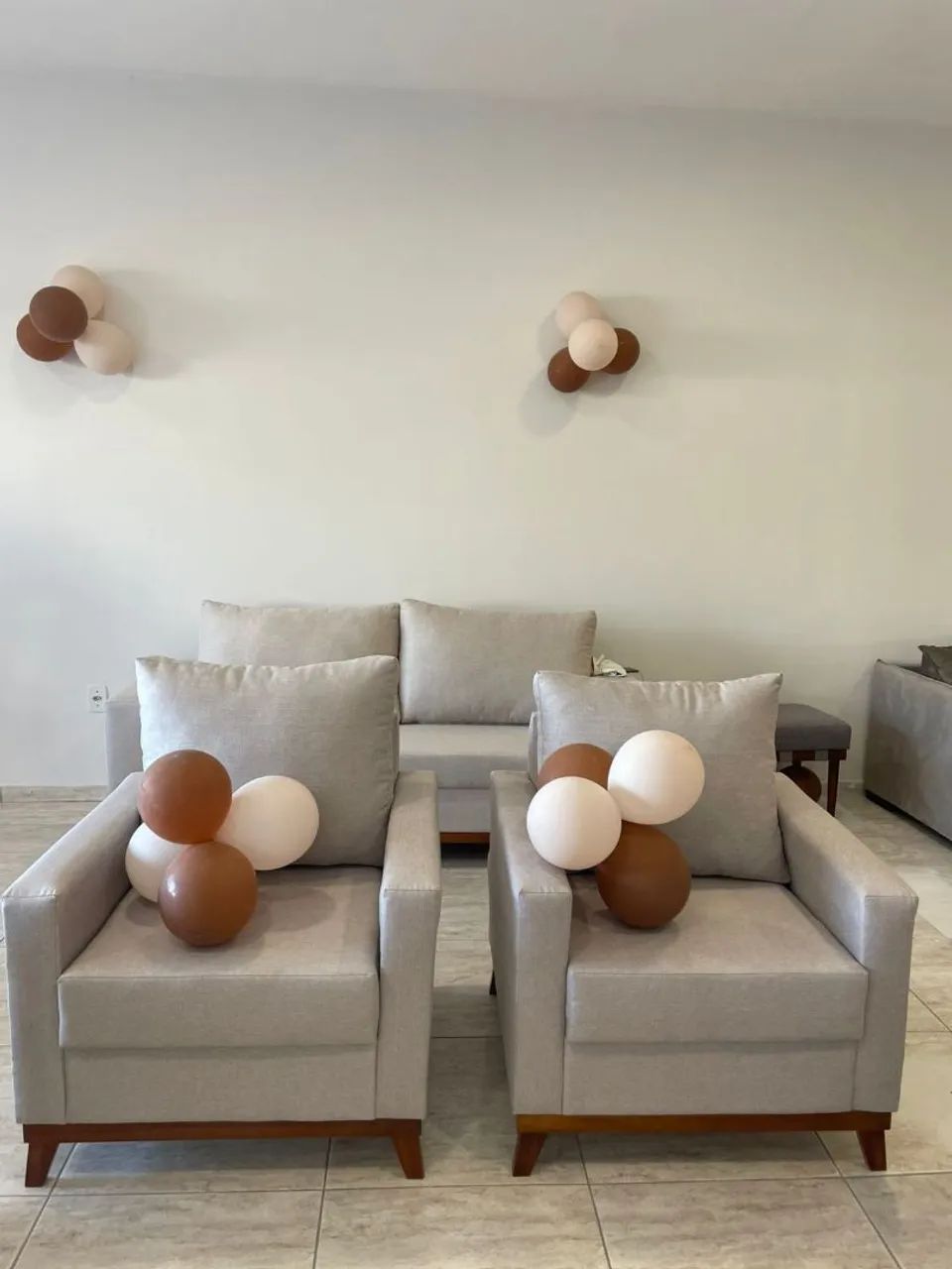 Conjunto poltronas elegantes