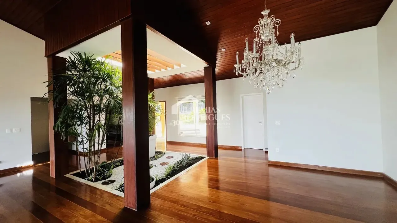 Casa para venda e locação com 4 suítes no Condomínio Chácaras Cataguá em Taubaté/SP