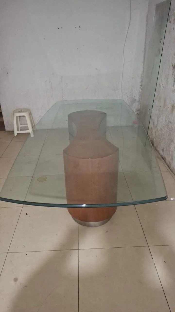 Mesa de Jantar para 8 lugares.