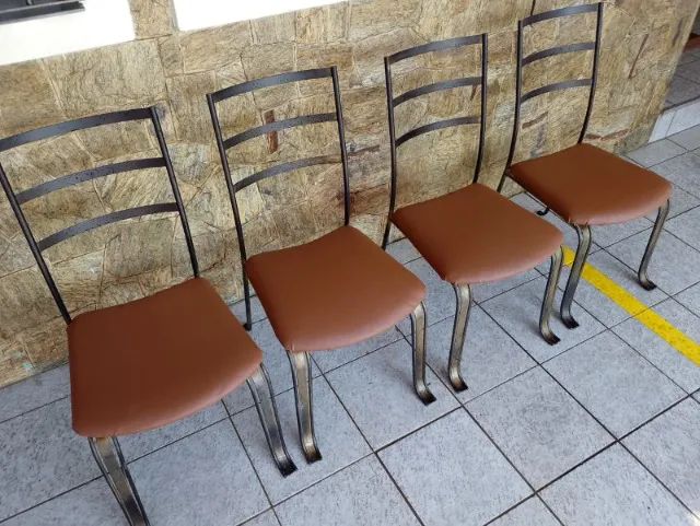 Mesa e 4 cadeiras - Foto 5