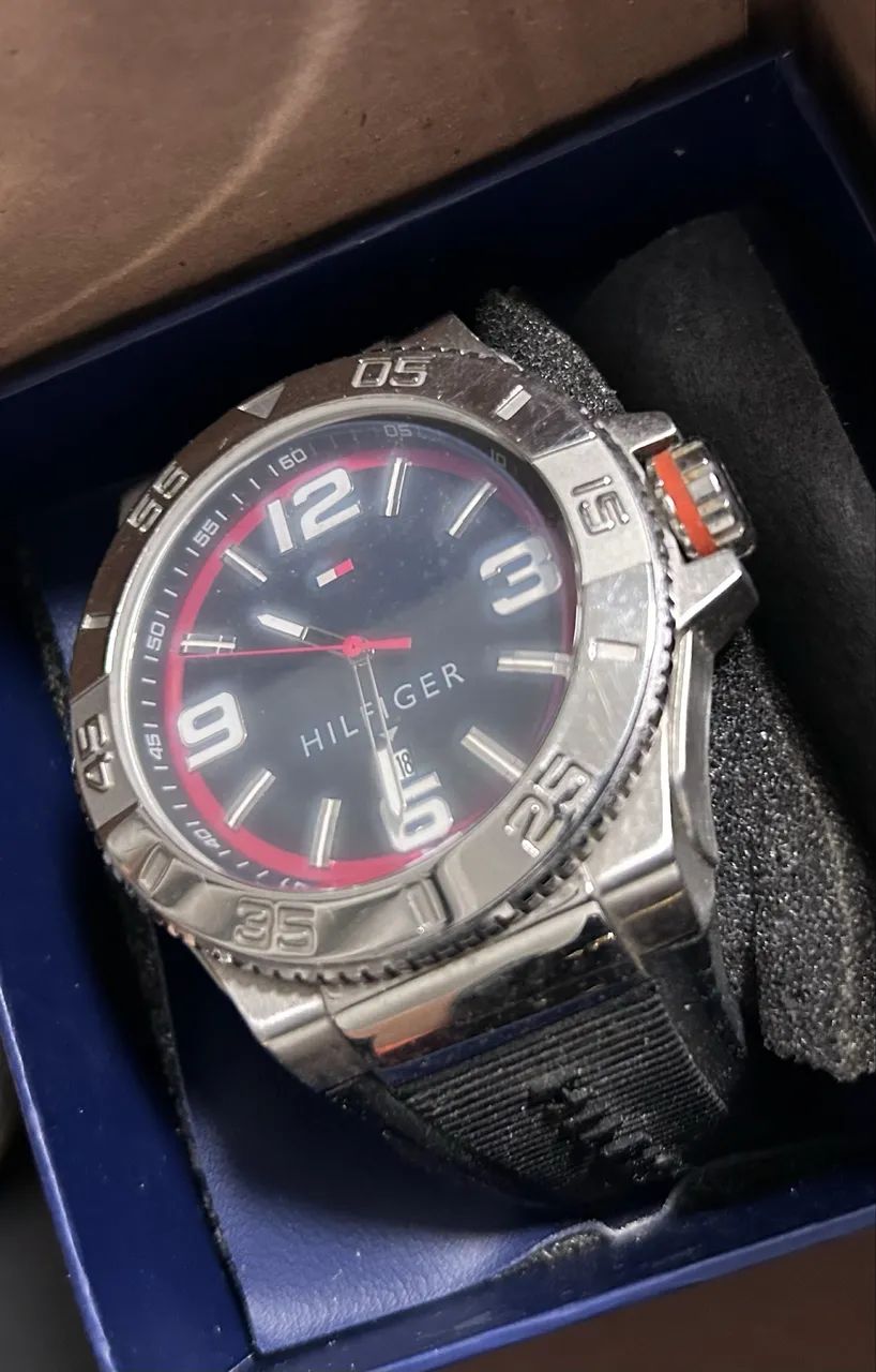 RelógioTommy Hilfiger - Foto 2