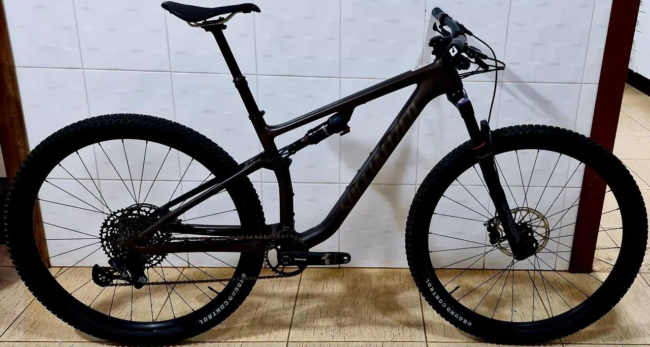 Bicicleta Specialized Epic Evo Carbono Full