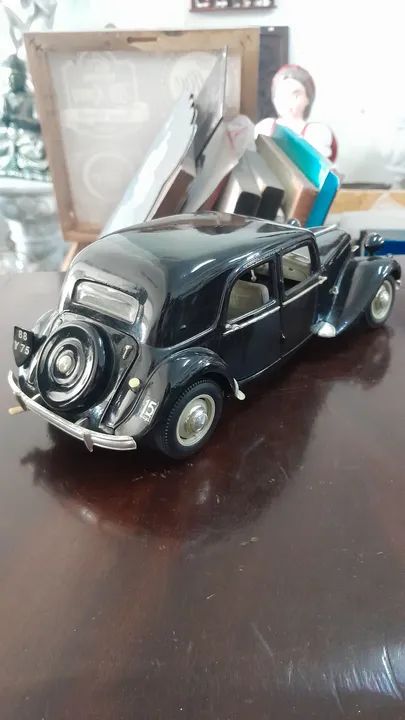 Citroën 1952 escala 1/18 - Foto 2