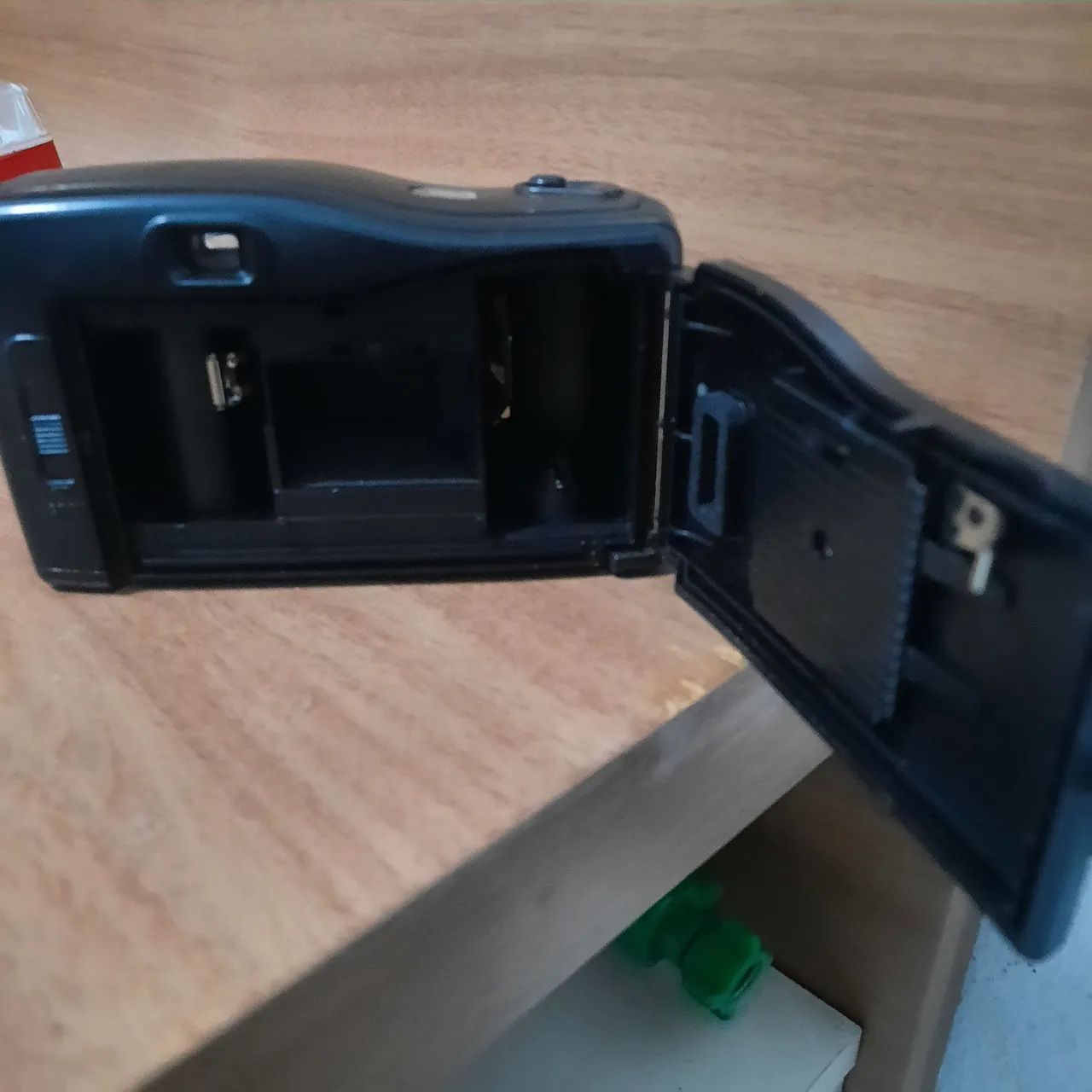 Câmera antiga Yashica lens F=35mm - Foto 4