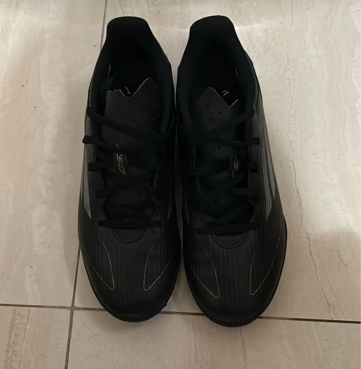 Chuteiras Adidas F50 - Nova!