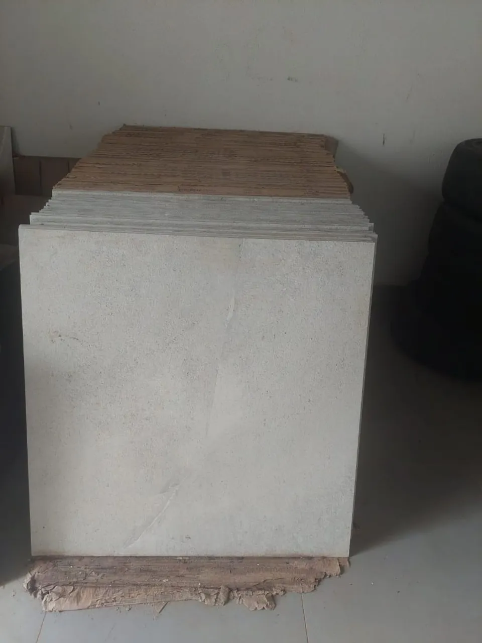 Piso antiderrapante e moderno bege - Novo