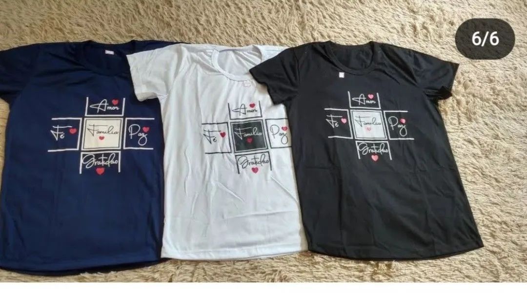 Lote de Camisetas e vestidos, vários tamanhos e cores - Foto 2