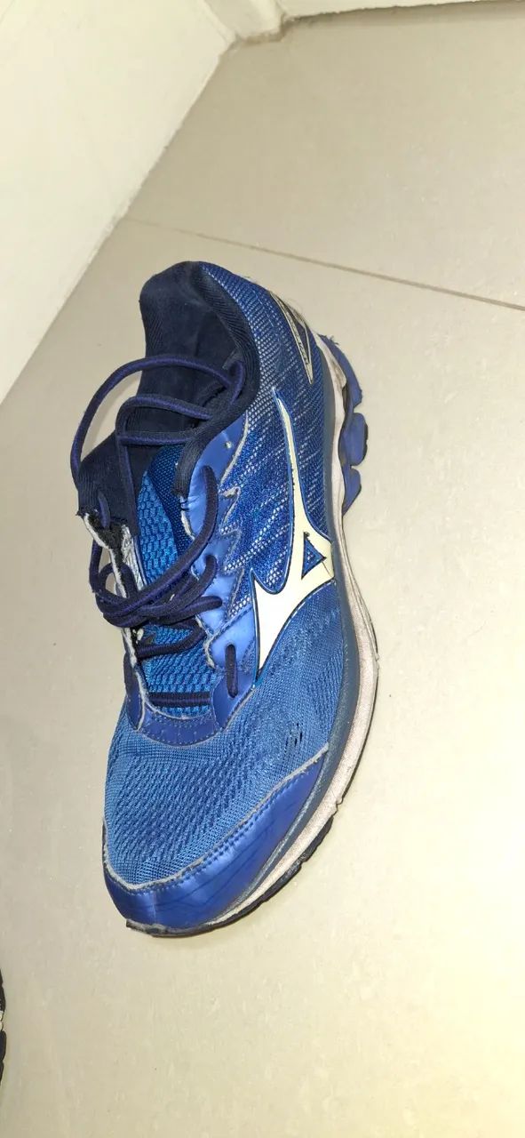 Tênis Mizuno Wave Rider 20