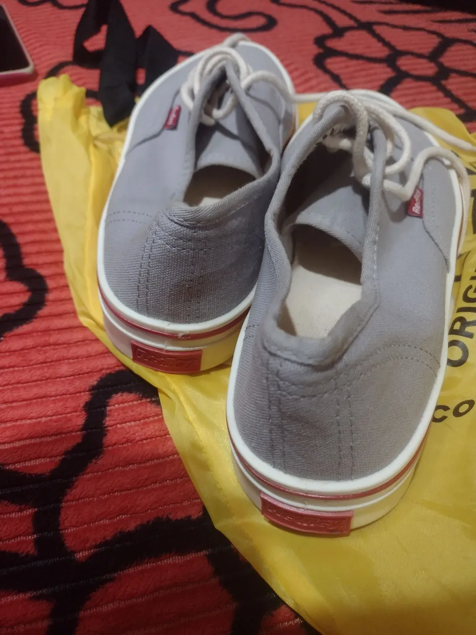 Tênis Cinza Casual - Conforto e Estilo