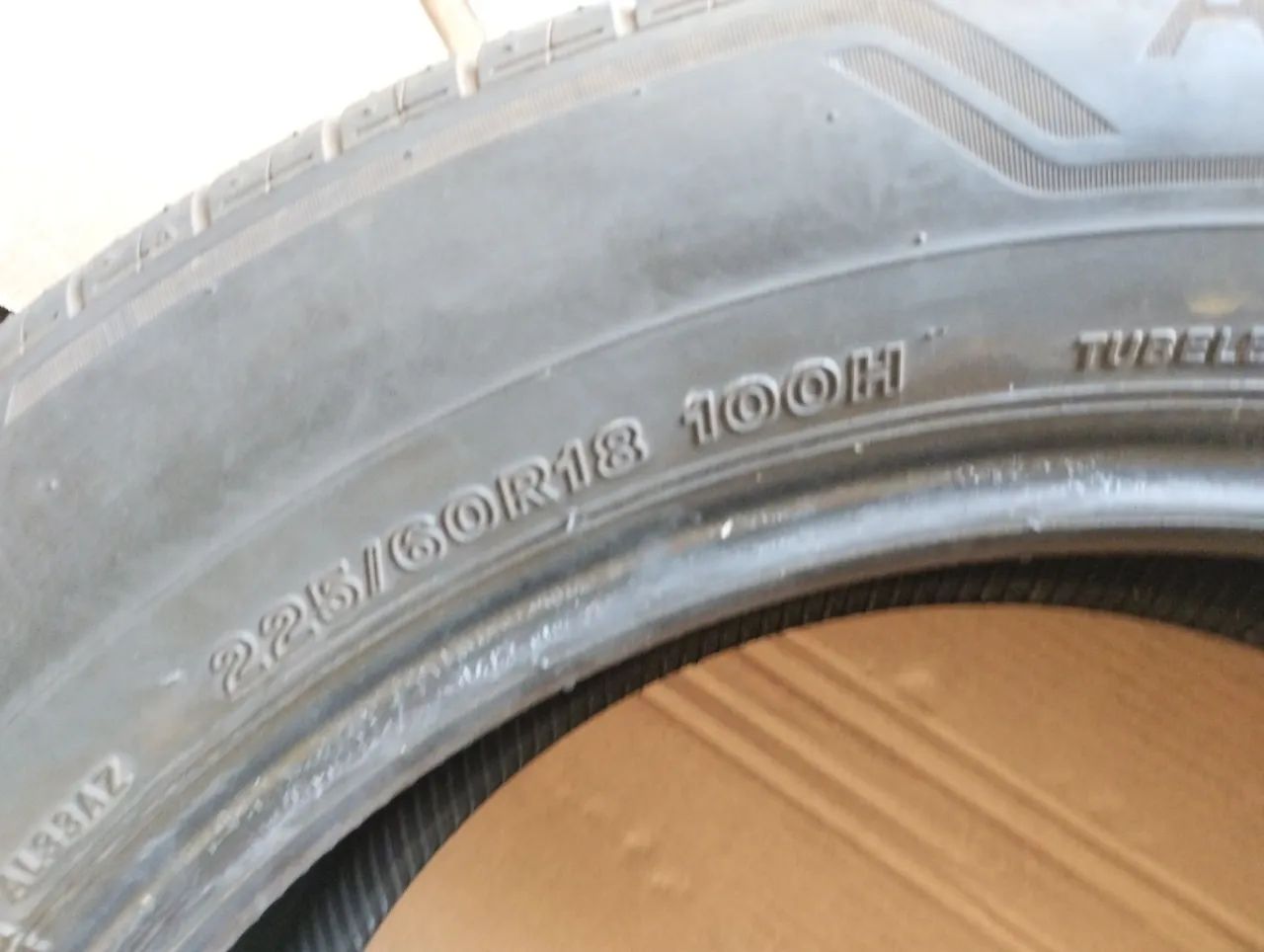 pneu Bridgestone allenza HL33 225 60 18 100H - Peças para carros