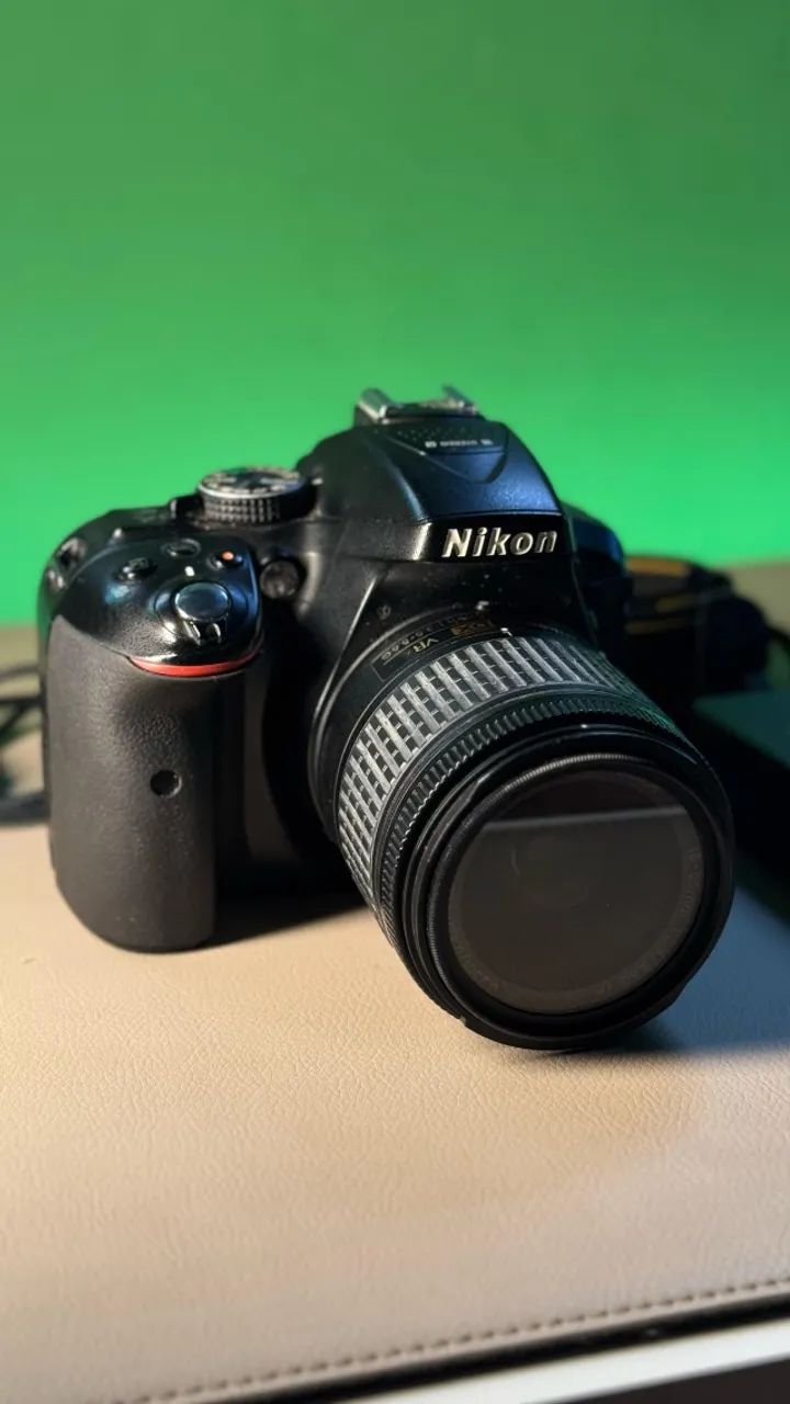 Câmera Fotográfica DSLR - Nikon D5300