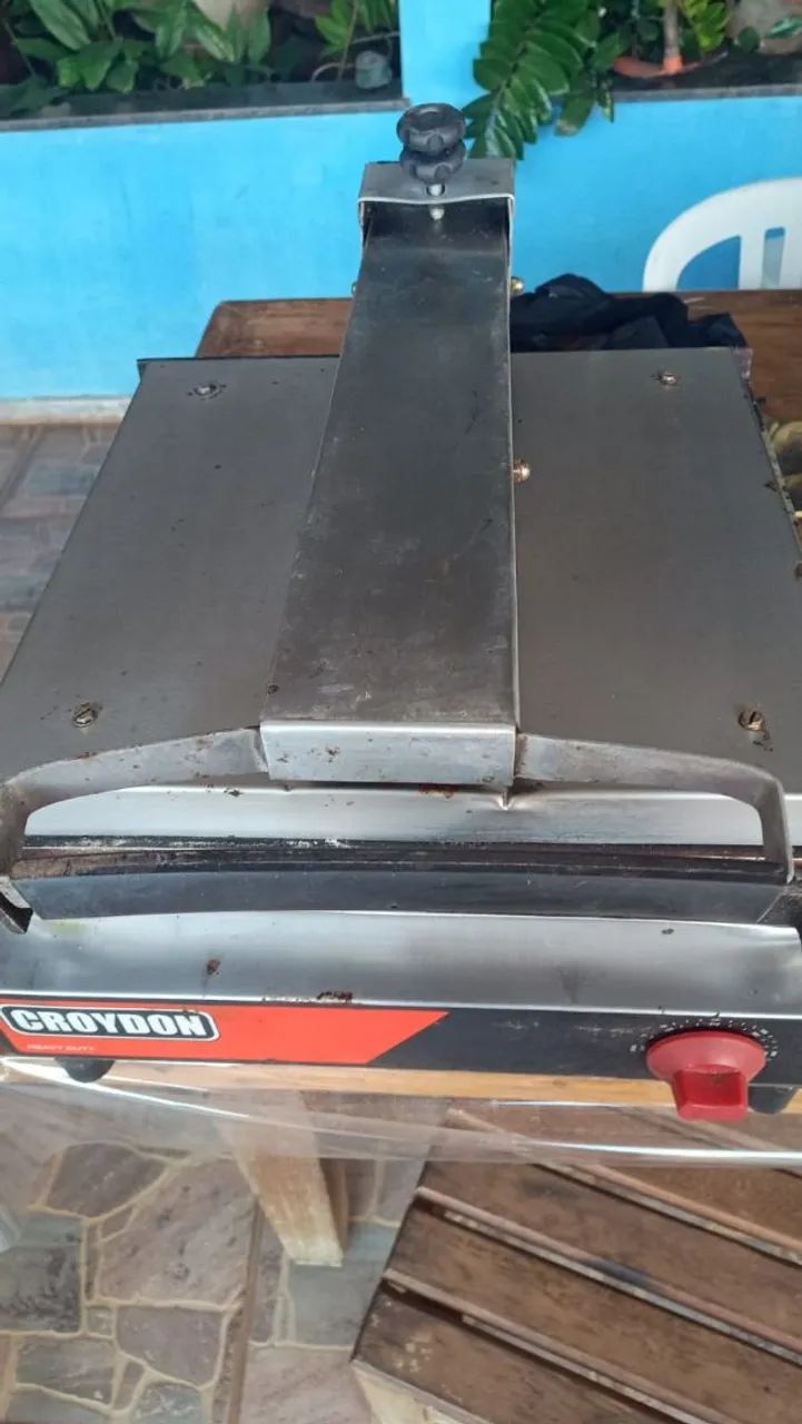 Sanduicheira/Grill Croydon SSGL Industrial,3200V/220V - Foto 4