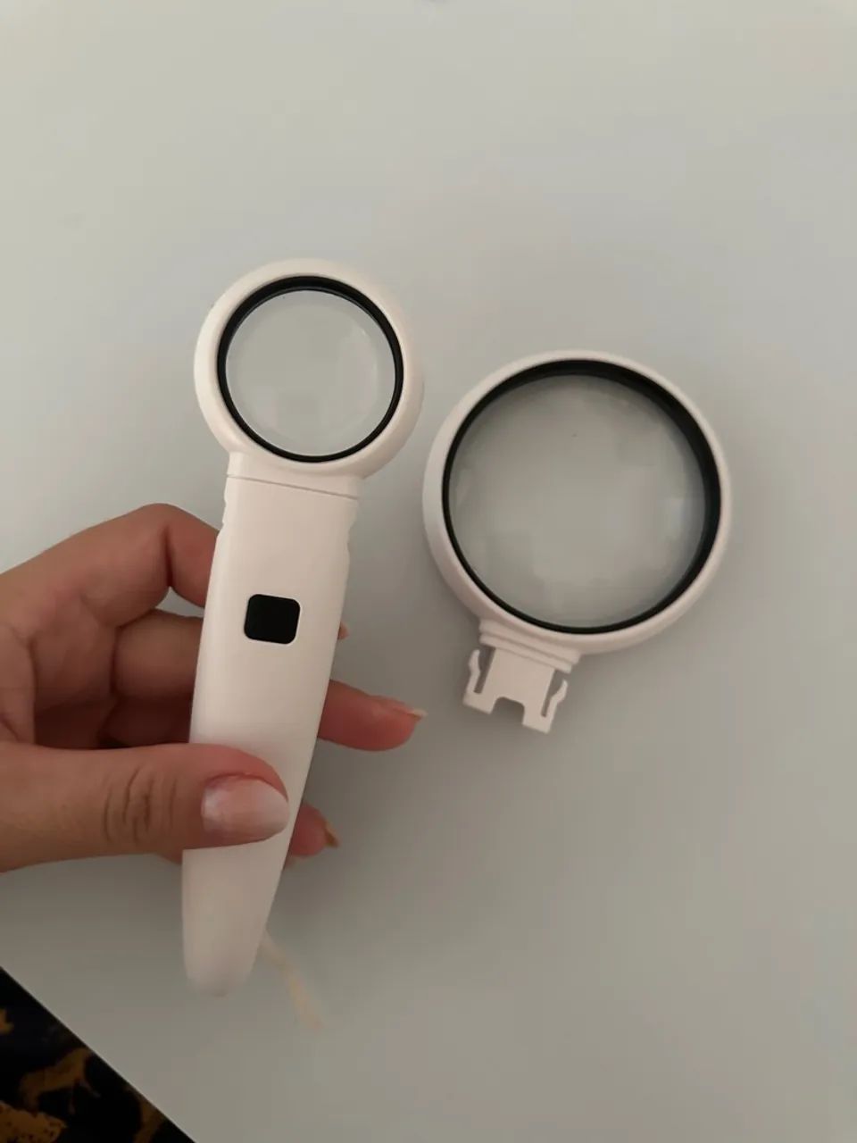 Lupa com LED e 2 lentes  - Foto 2