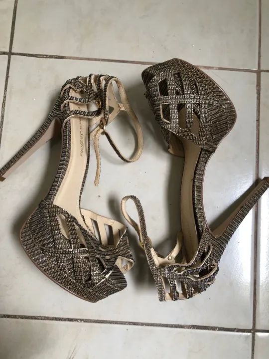 Sandálias Douradas Carmen Steffens - Foto 3