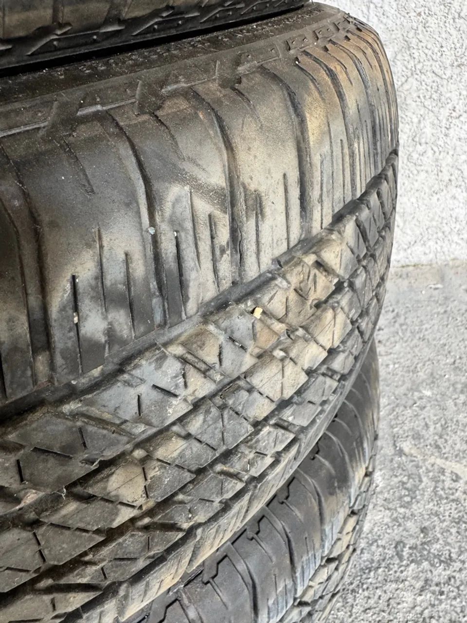 Pneus Bridgestone 265/60 r18 - Foto 5