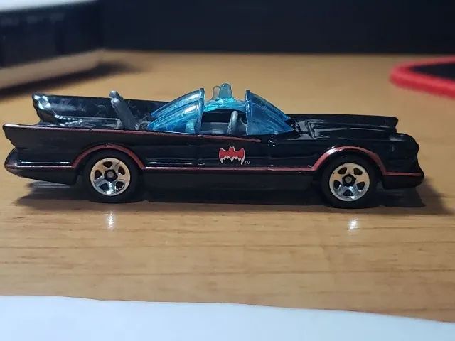 Batmovel Hot Wheels - cadilac série de tv retrô batman