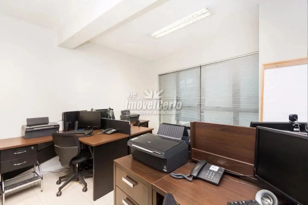 Salas Comerciais no Edifício Champagnat Premium, com 238m² Útil - Foto 4