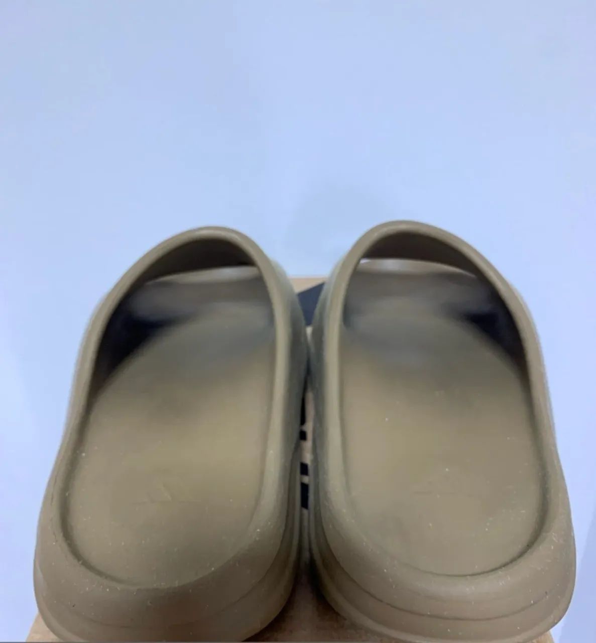 Yeezy Slide Marrom 42 Original - Foto 2