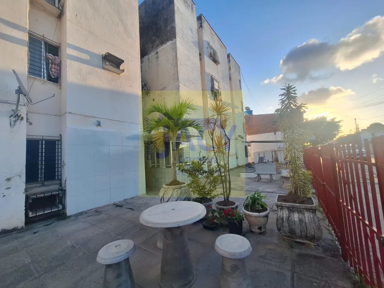 Apartamento em pau amarelo paulista, 2qtos 2wcs 1vg 2 min. do mar. px col. Patrícia costa - Foto 2