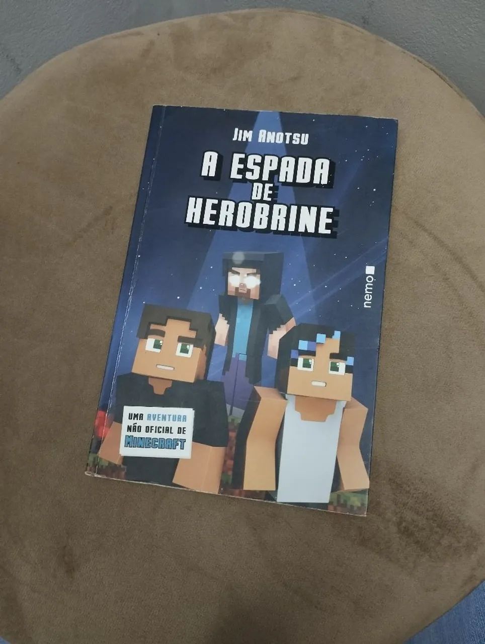 Livro A espada de Herobrine 