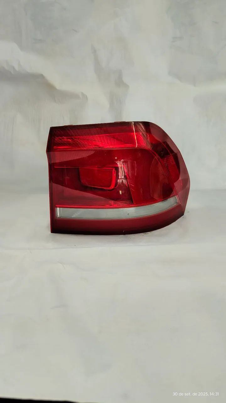 Lanterna Fox 2015 à 2022 lado Direito - original - Peças para