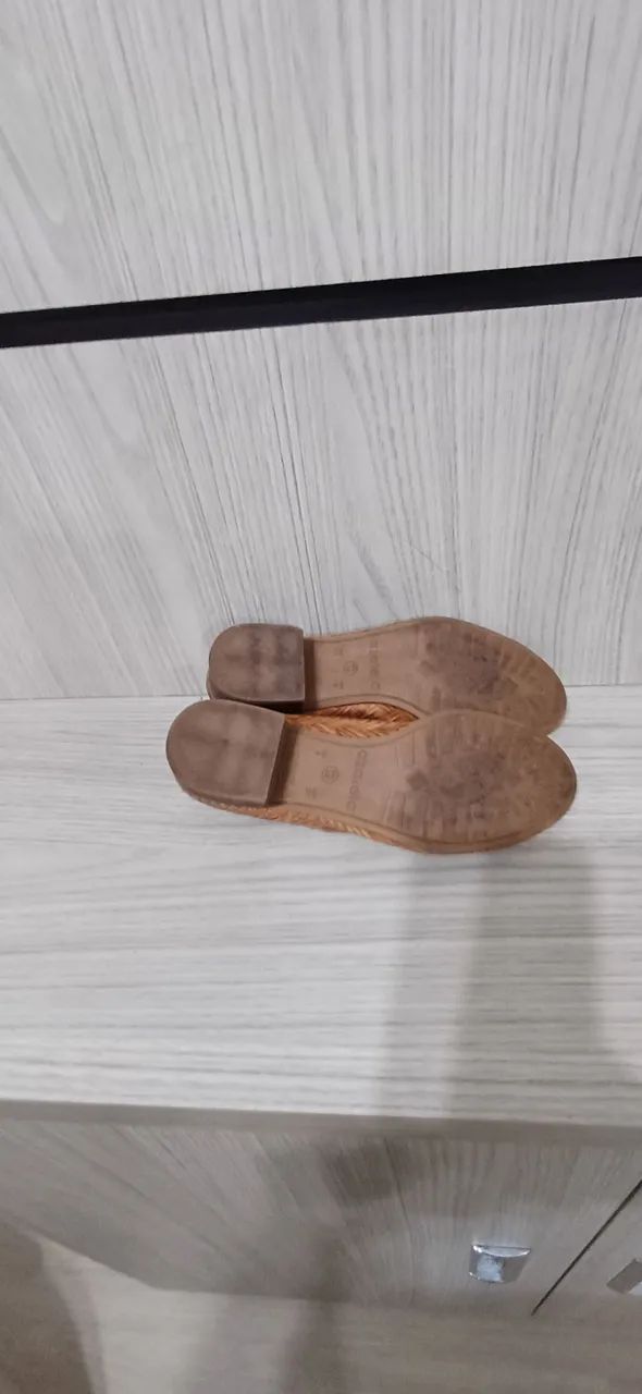 Sapatos de couro bege - Foto 3