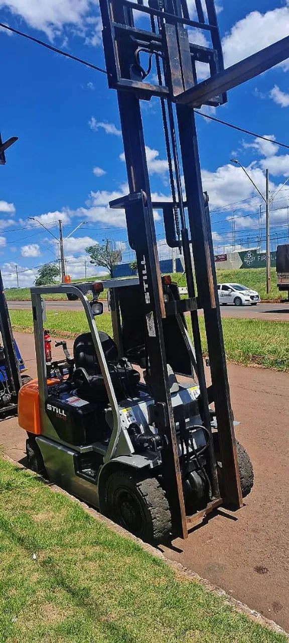 Empilhadeiras para locação e venda - Foto 2