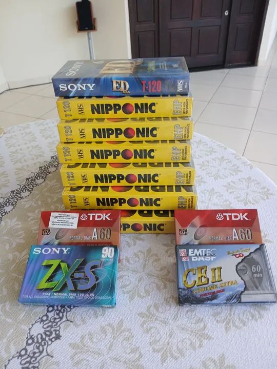 Fita vhs e fita de audio
