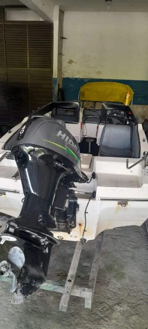Vendo lancha casco Arterix ,proa aberta com motor de 40hp injetado 4temps novo ! - Foto 2