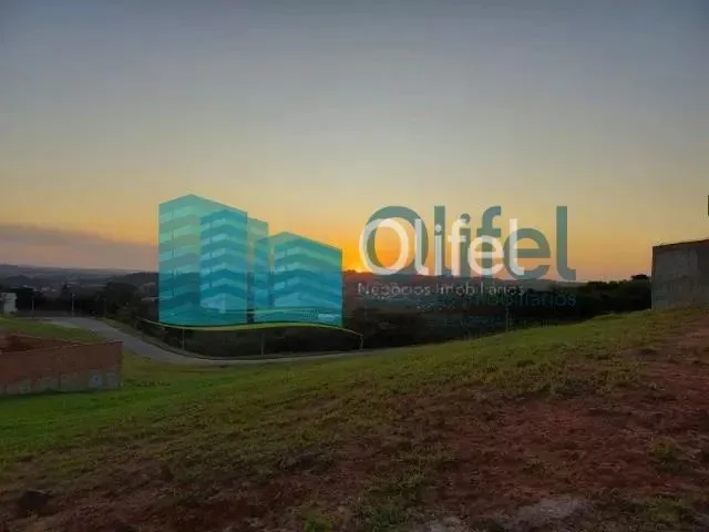 Lindo lote com 526,00m² em condomínio fechado na cidade de Louveira com muita arborização,