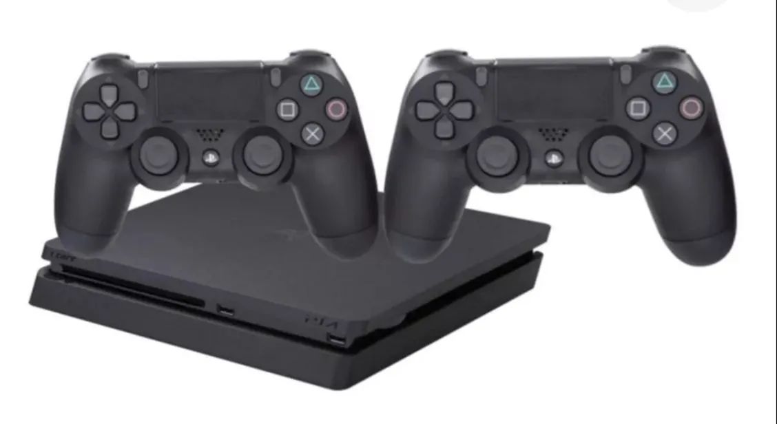 Vendo um PS4 SLIN 1 TB Bem novinho pouco usado 