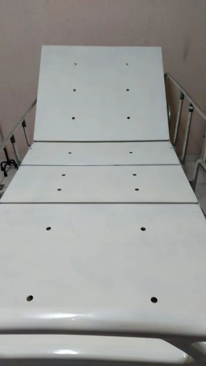 Vendo cama hospitalar usada em ótima conservação para uso 