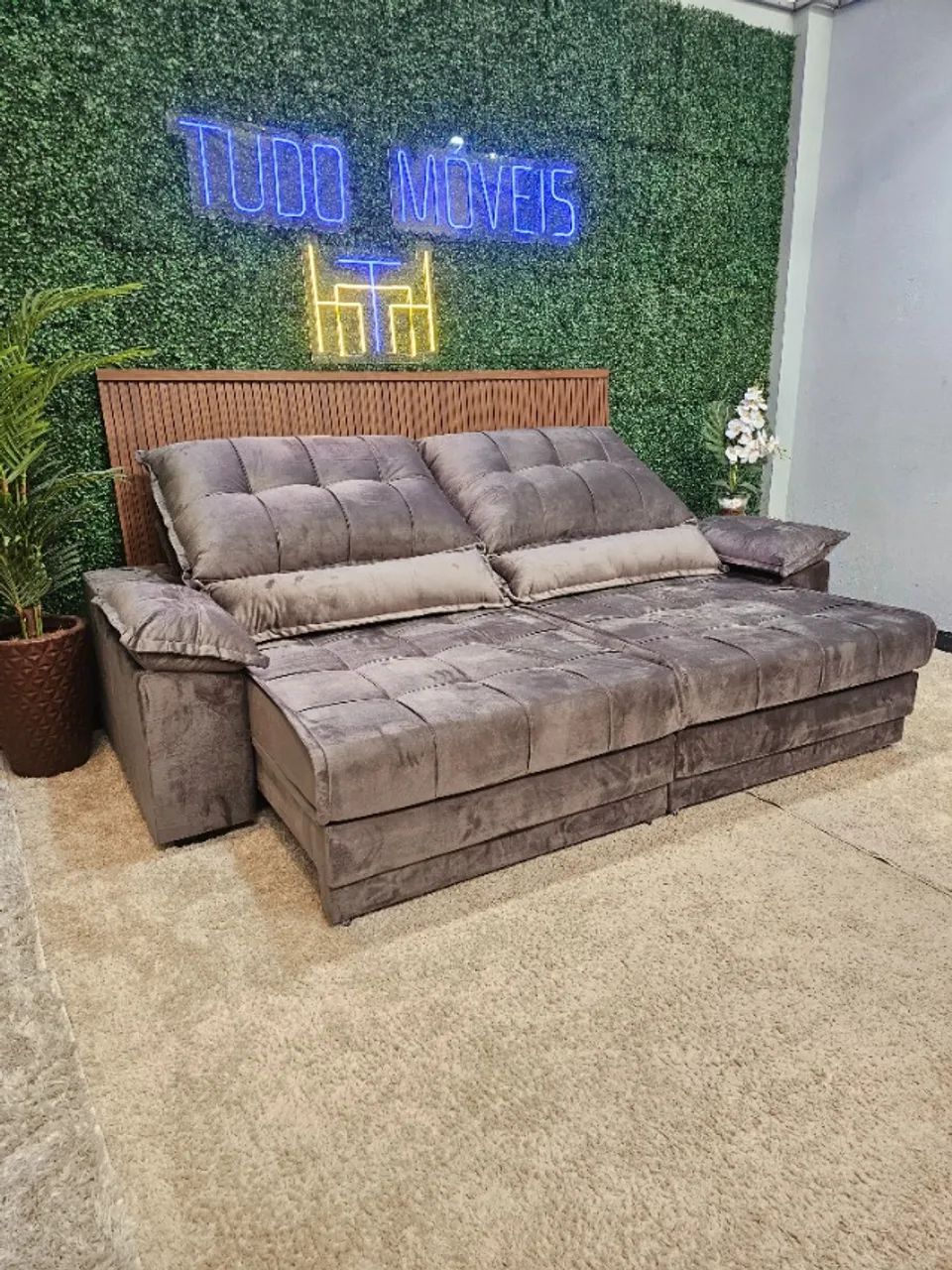 Sofá Retrátil, Reclinável, com USB e Pillowtop nos braços - Foto 3