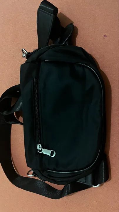 Bolsa pochete preta lateral 