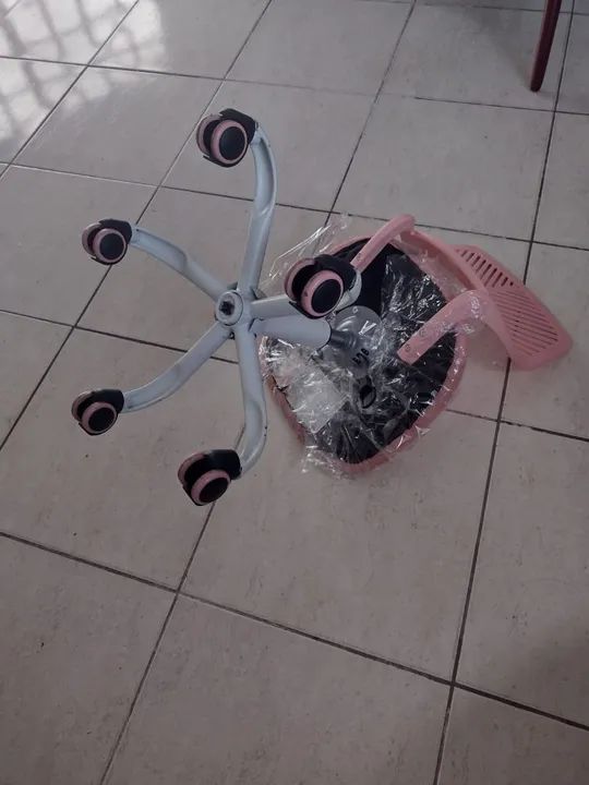 Cadeira de Escritório Rosa - Conforto e Estilo - Foto 4