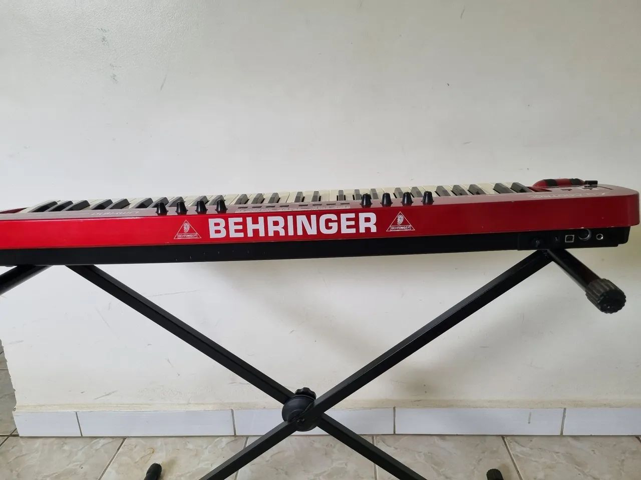 Vendo um controlador ( Behringer umx610 + a Bag)  - Foto 2