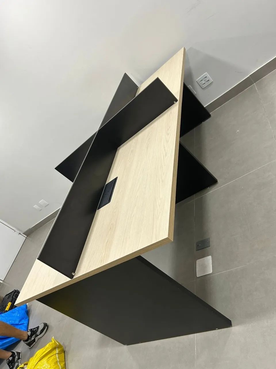 Mesa de Escritório com Divisórias estação de trabalho/ baías  - Foto 2