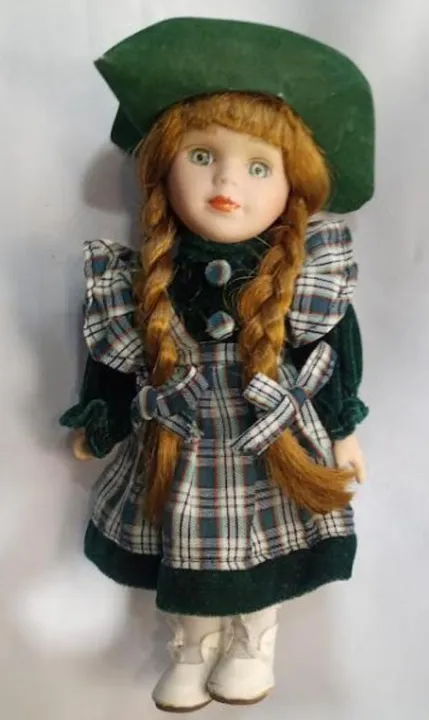Boneca De Porcelana Porcelain Doll muito rara e antiga lindíssima