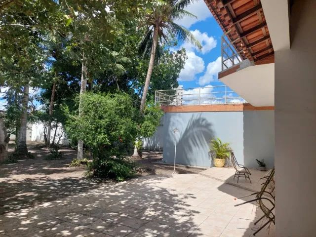 Ampla Casa com 4 quartos na Santa Mônica