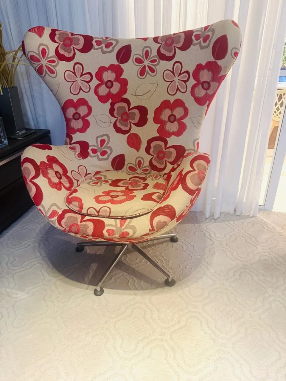 Poltrona Egg Estofada Floral - Foto 4
