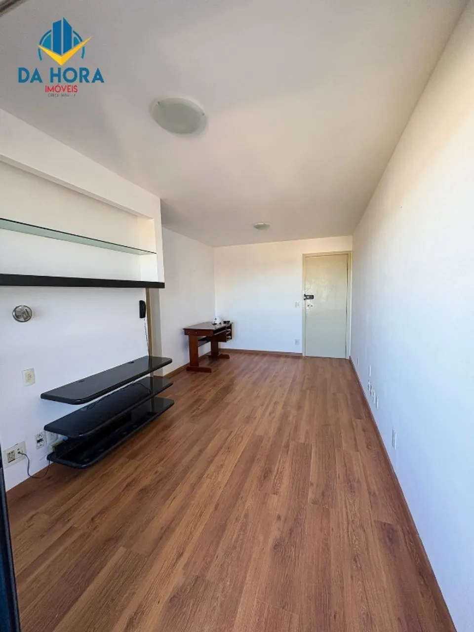 Apartamento 2 quartos, suíte, andar alto, Quatro Estações.