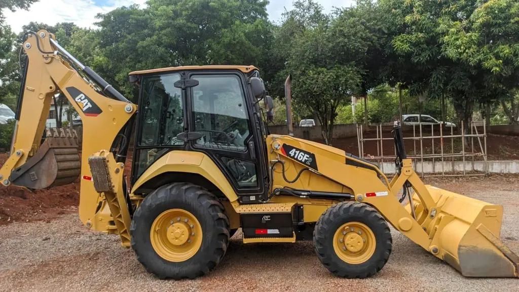 Retroescavadeira Cartepillar 416f ano 2016