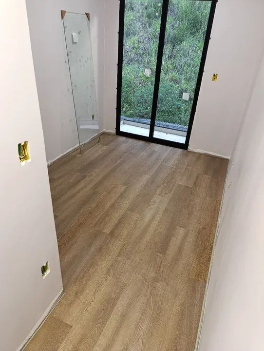 Instalador de piso vinílico, laminado de madeira e rodapés.  - Foto 5