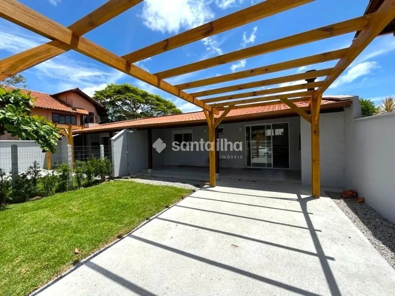 Casa com 2 dormitórios para alugar, 54m² - Campeche - Florianópolis/SC