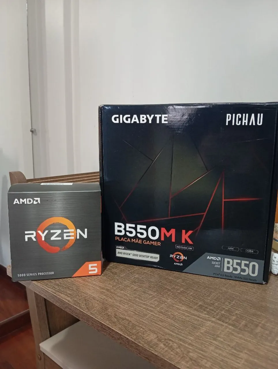 Placa-Mãe Gigabyte B550M K + Processador Ryzen 5 5500
